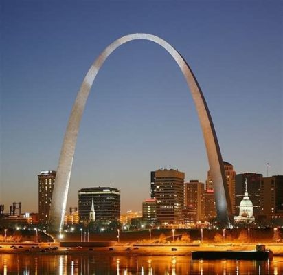  De Gateway Arch: Een Kolossale Bogen En De Poort Voor De West