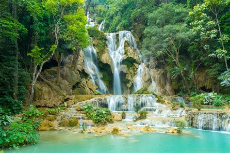  De Diaojiangshu Waterfalls: Een verborgen juweel van Si Chuanse schoonheid!