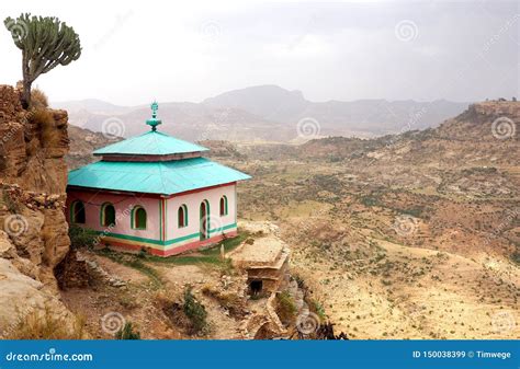  De Fascinerende Tempel van Debre Damo: Een Spiritueel Avontuur Hoog in de Bergen!