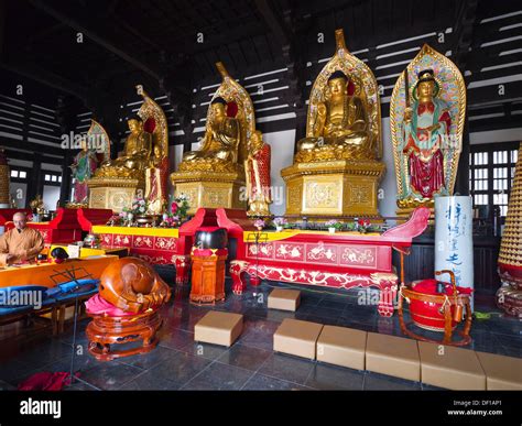  Het Shanghe Zilu Temple: Een Oase van Vrede en Geschiedenis in Yangjiang!