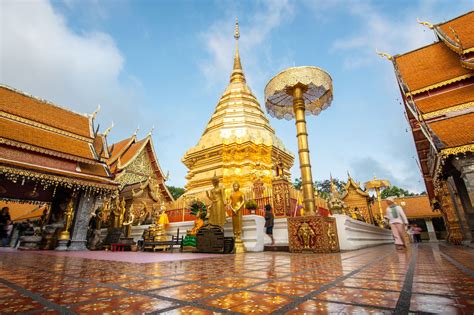  Wat Phra That Doi Suthep: De Verheven Tempel Met Panoramische Uitzichten!